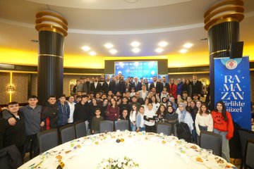 Gençlik Kollarımızın düzenlediği “Gençlik İftarı” programı