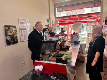 İstiklal Mahallesi  Kıymetli esnaflarımıza muhabbetleri ve misafirperverlikleri için teşekkür ediyorum.