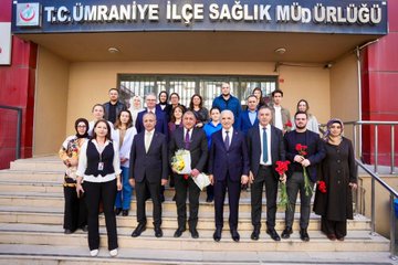 14 Mart Tıp Bayramı münasebetiyle Ümraniye İlçe Sağlık Müdürümüz Cemal Karaağaç ve sağlık çalışanlarımızı ziyaret ettik.