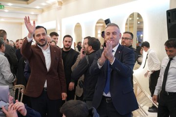 Büyük Teşkilat İftar Programımızda, davamıza gönül vermiş dava ve yol arkadaşımızla aynı sofranın bereketini paylaşmanın gururunu yaşadık.