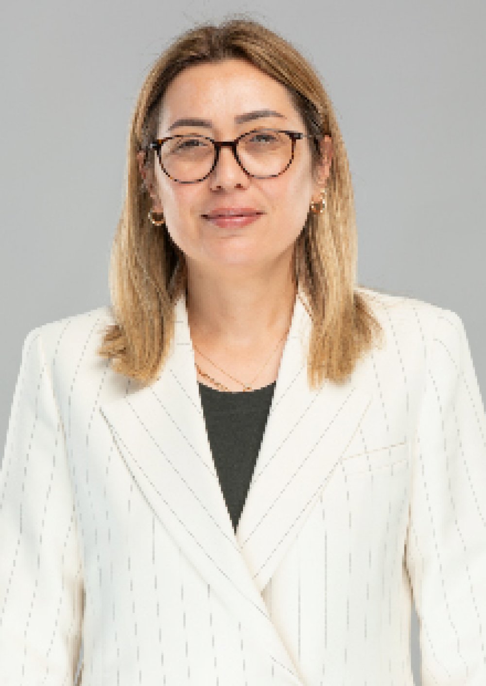 ayse-yanik